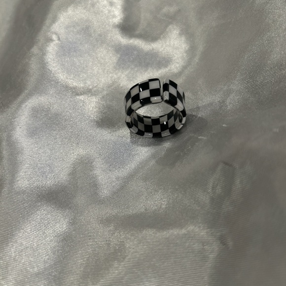 ♡ 4 pc ring set ♡ - Picture 5 of 6